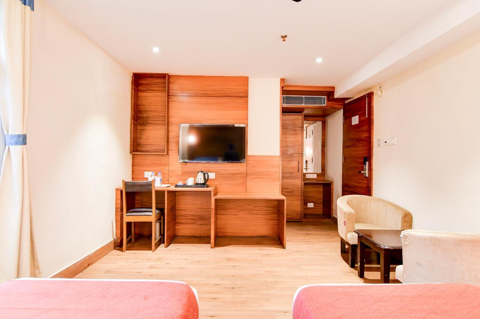 Hotel King'S Crown Calcutta Buitenkant foto