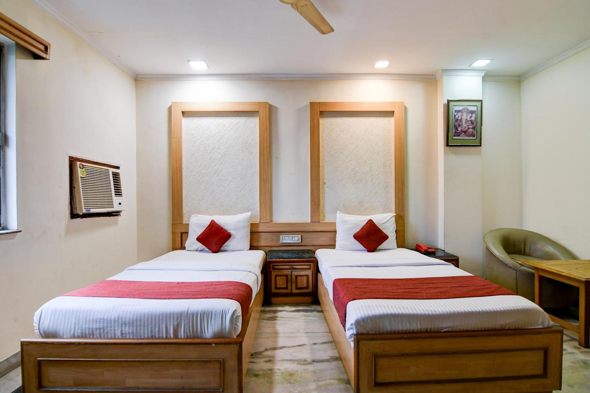 Hotel King'S Crown Calcutta Buitenkant foto