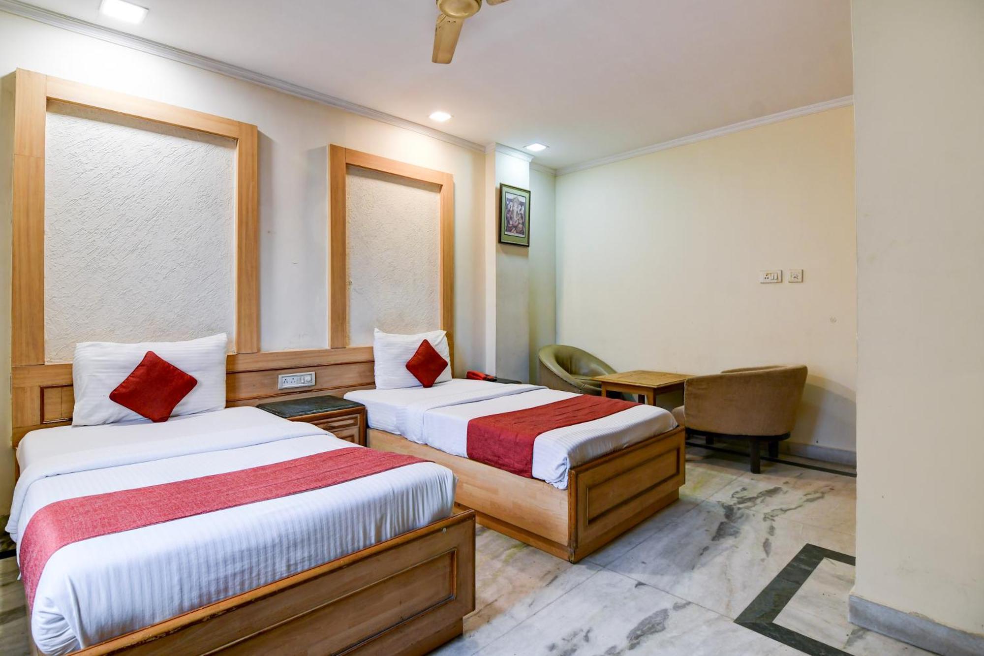 Hotel King'S Crown Calcutta Buitenkant foto