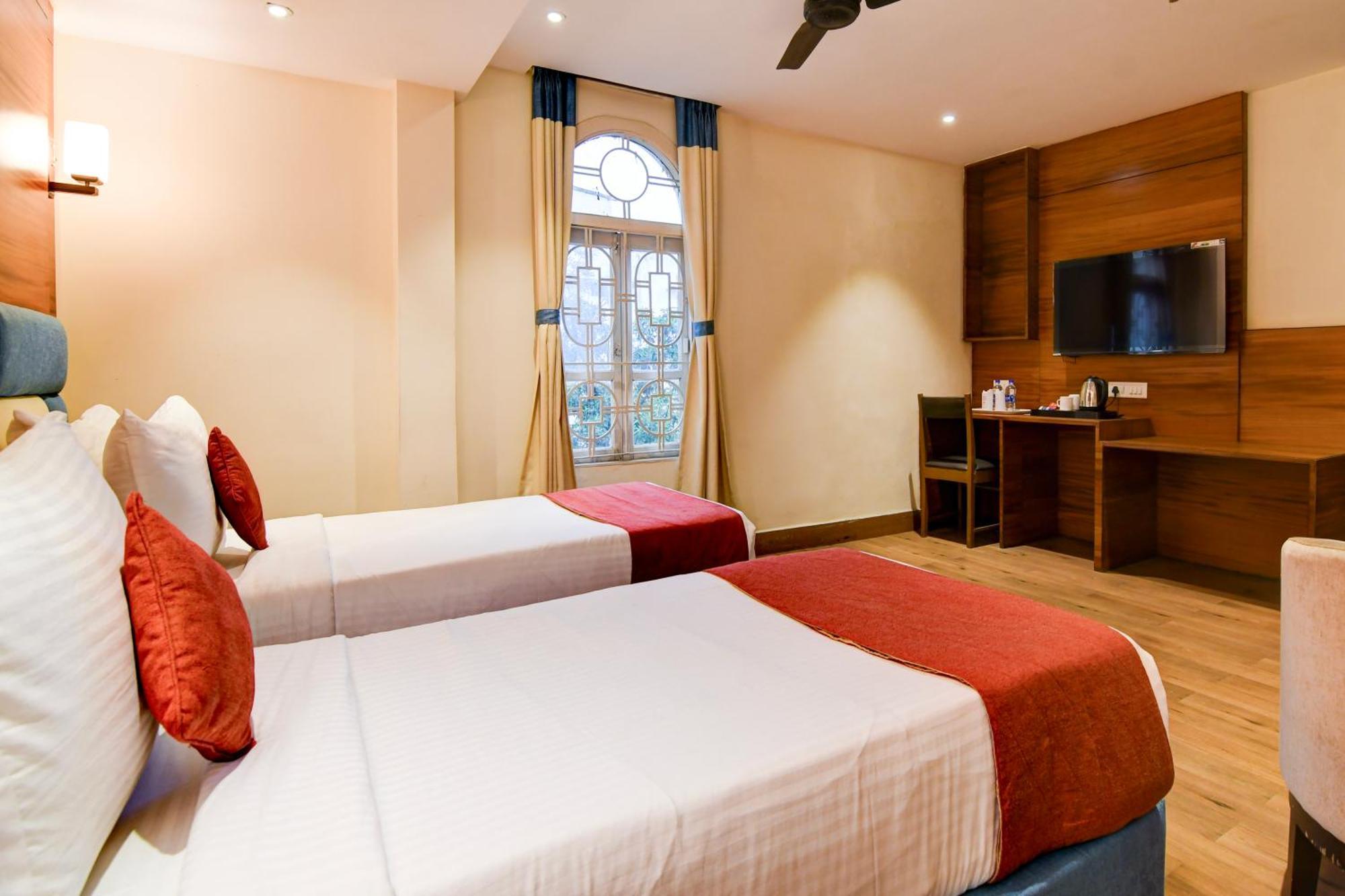Hotel King'S Crown Calcutta Buitenkant foto