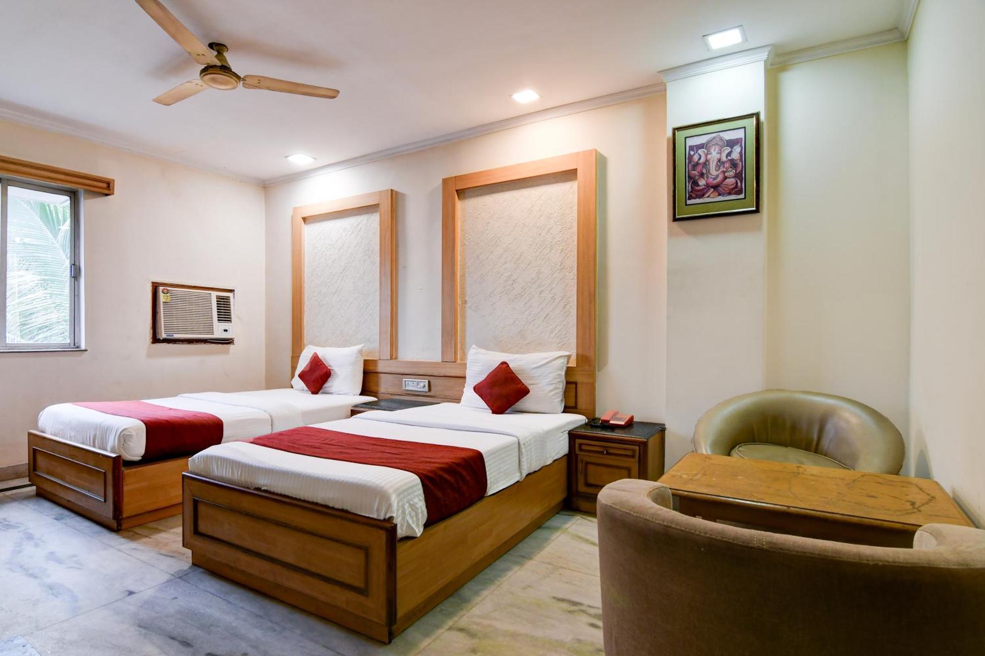 Hotel King'S Crown Calcutta Buitenkant foto