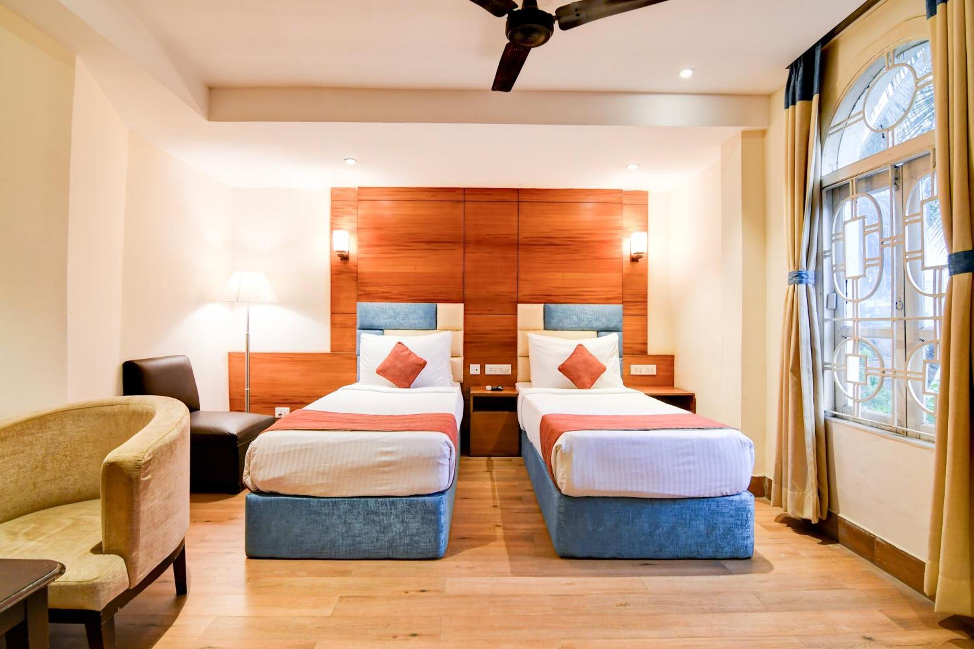 Hotel King'S Crown Calcutta Buitenkant foto